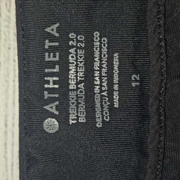Athleta Women's Trekkie Bermuda 2.0 Black Size 12 - Picture 8 of 10